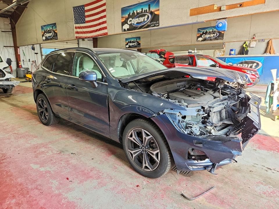 2022 VOLVO XC60 B5 MOMENTUM 4