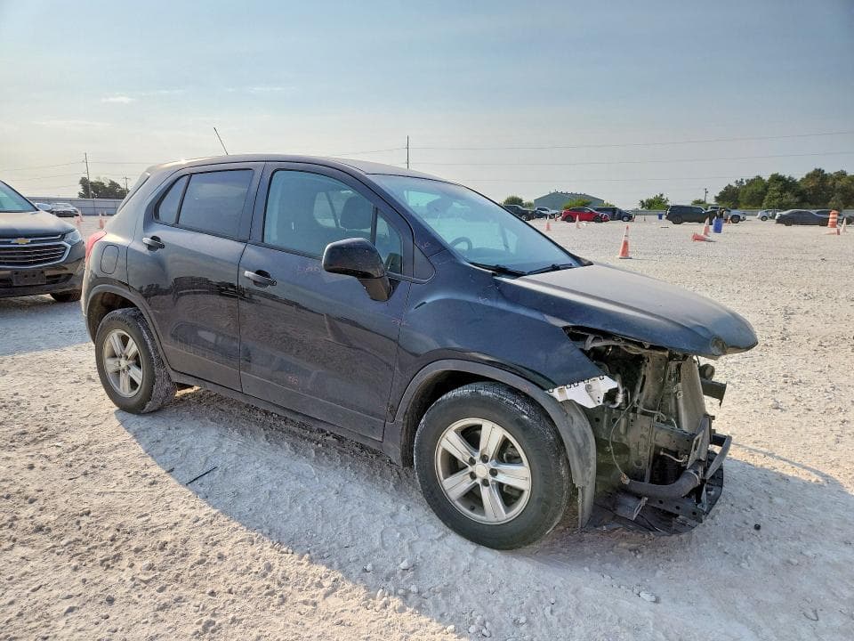 2020 CHEVROLET TRAX LS 4