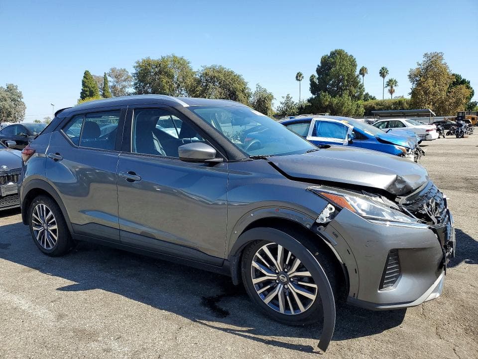 2021 NISSAN KICKS SV 4