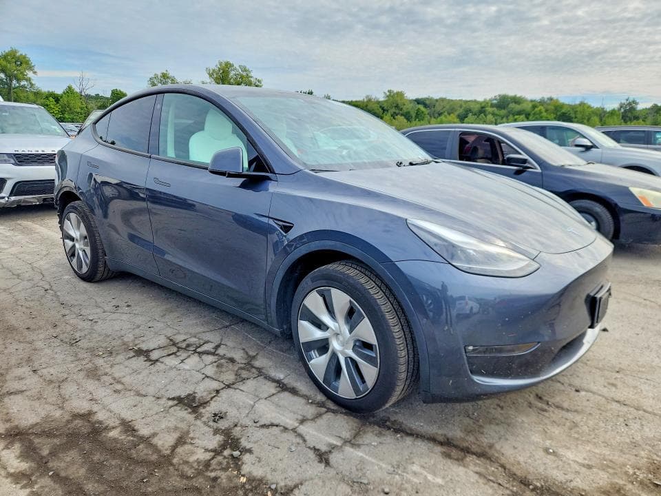 2022 TESLA MODEL Y 4