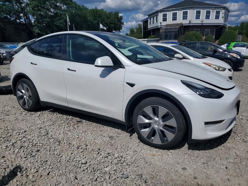 2022 TESLA MODEL Y 4