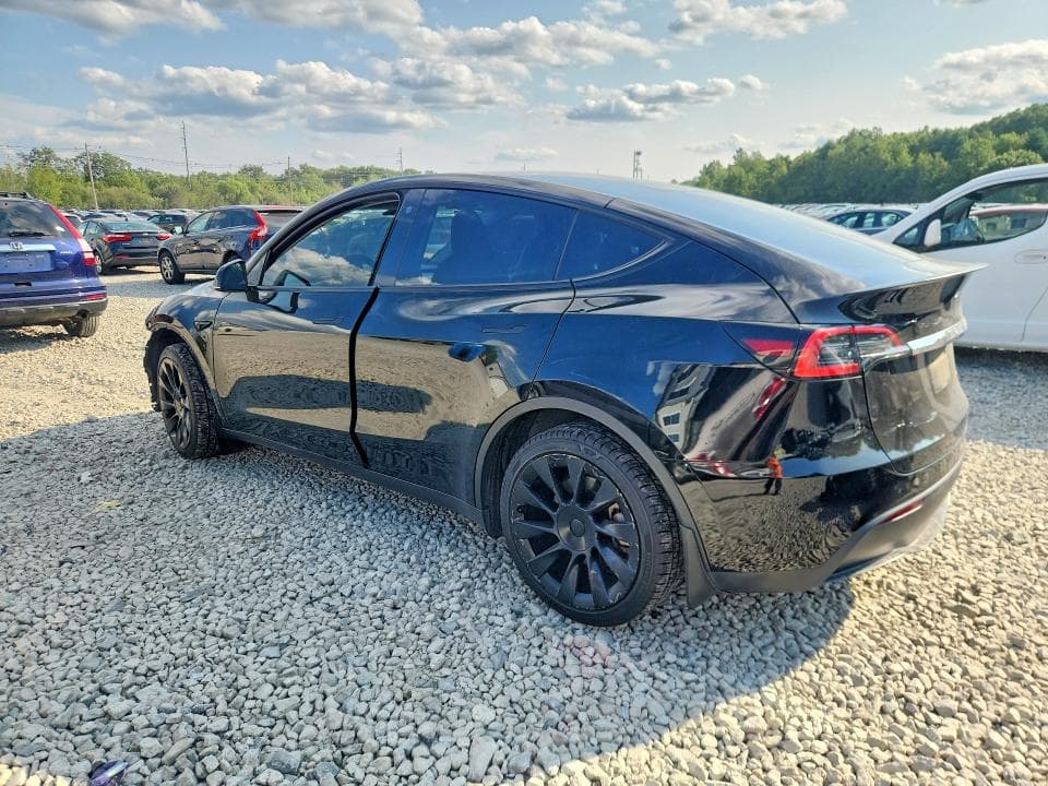 2023 TESLA MODEL Y 2