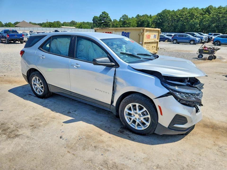 2022 CHEVROLET EQUINOX LS 4