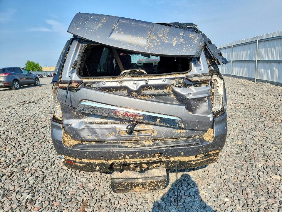 2021 GMC YUKON SLT 6