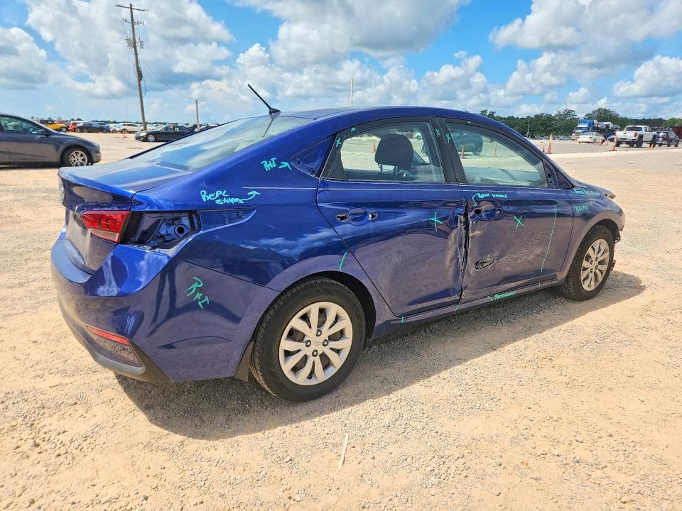 2020 HYUNDAI ACCENT SE 3