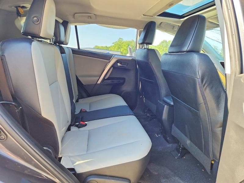 2017 TOYOTA RAV4 LIMITED 10