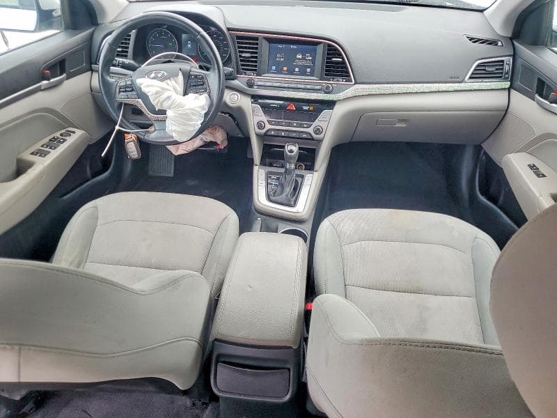 2017 HYUNDAI ELANTRA SE 8