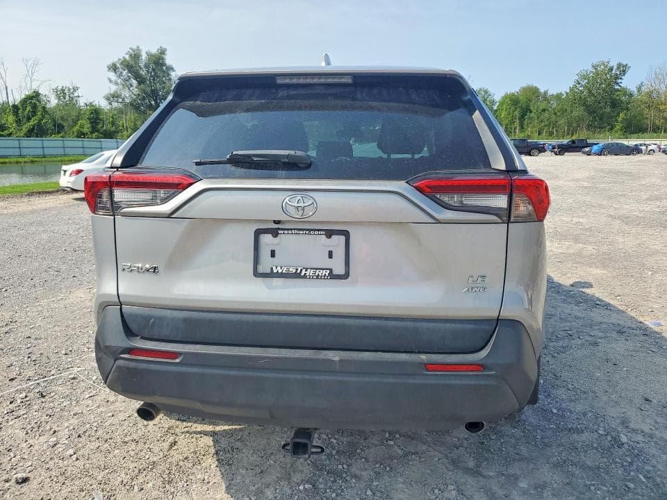 2022 TOYOTA RAV4 LE 6