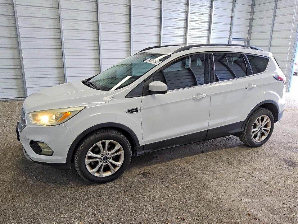 2017 FORD ESCAPE SE - 1