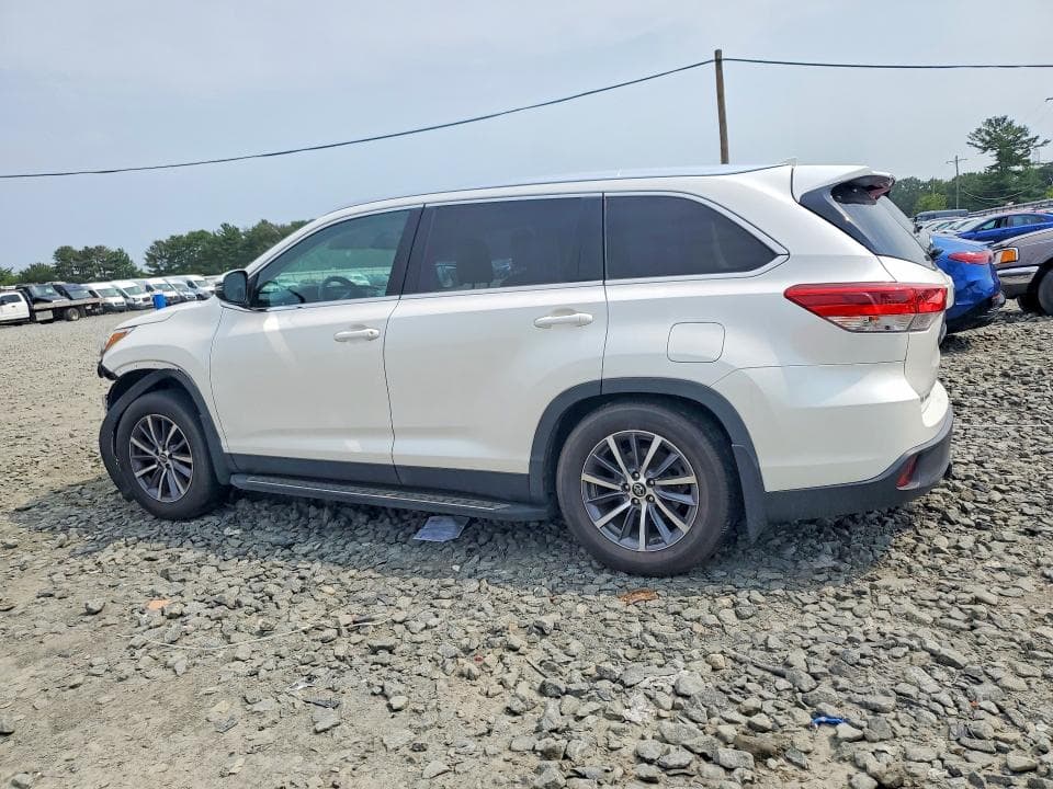 2019 TOYOTA HIGHLANDER XLE 2