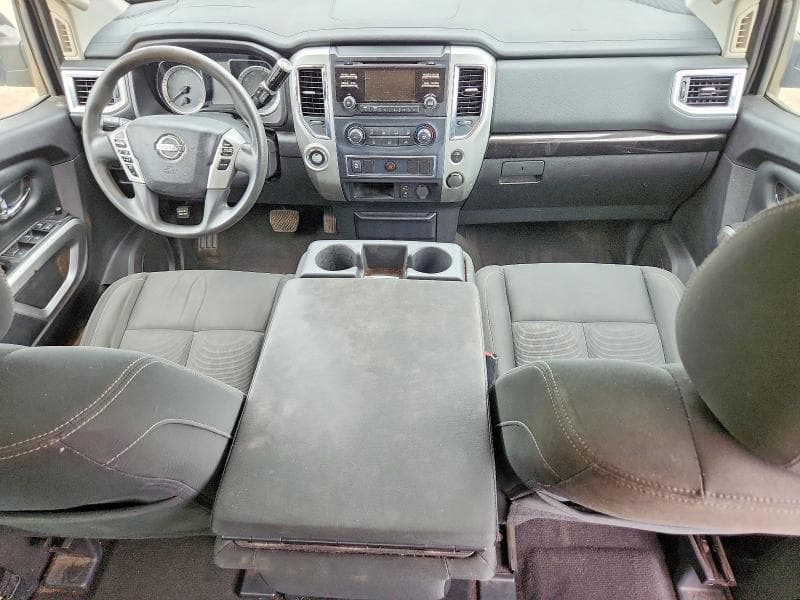 2017 NISSAN TITAN S 8