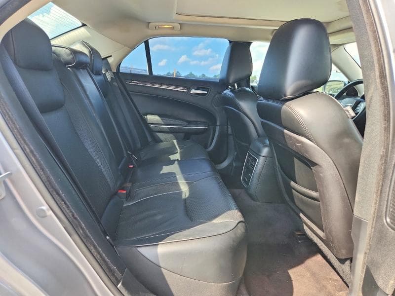 2017 CHRYSLER 300C 10