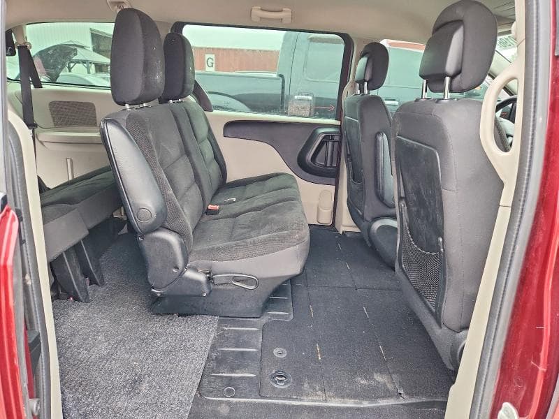 2017 DODGE GRAND CARAVAN SE 11