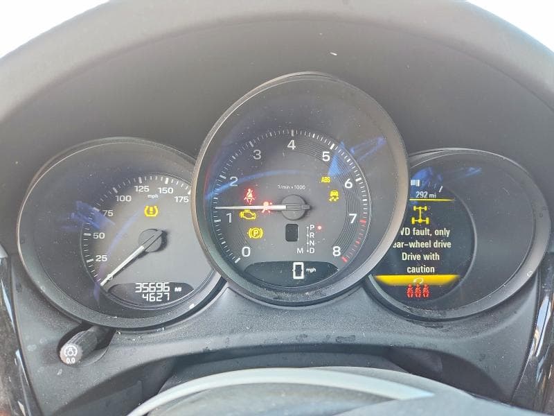 2024 PORSCHE MACAN BASE 9