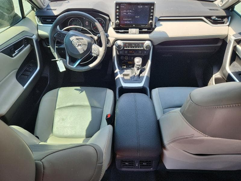 2022 TOYOTA RAV4 XLE PREMIUM 8