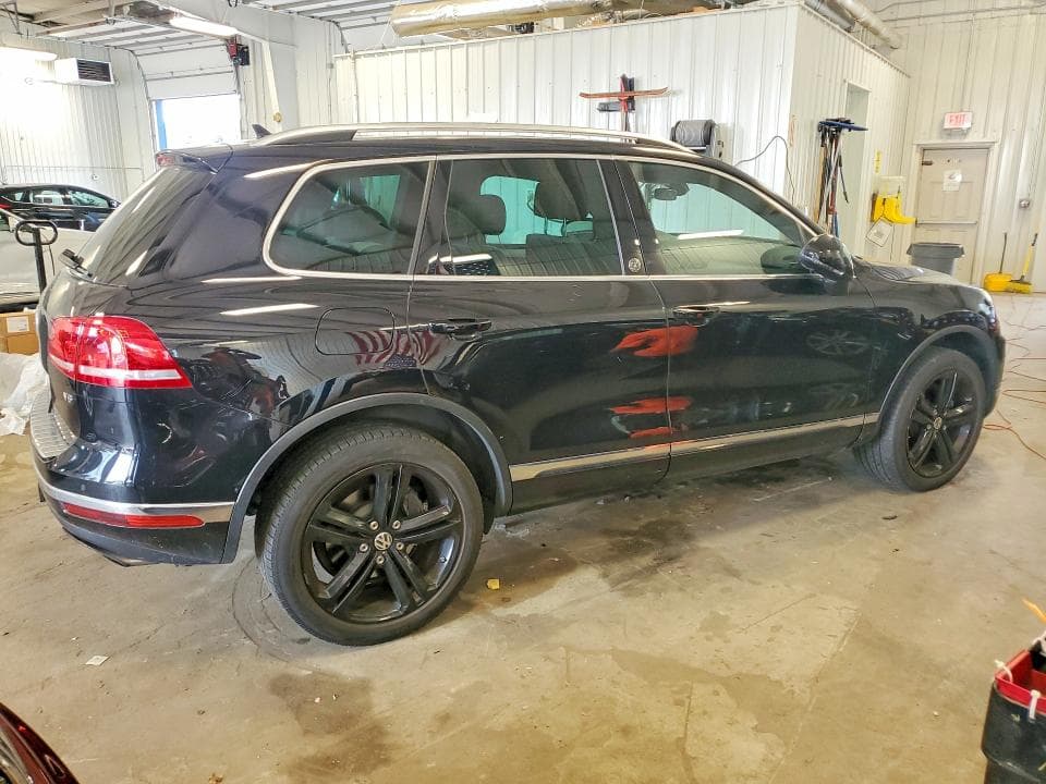 2017 VOLKSWAGEN TOUAREG WOLFSBURG 3