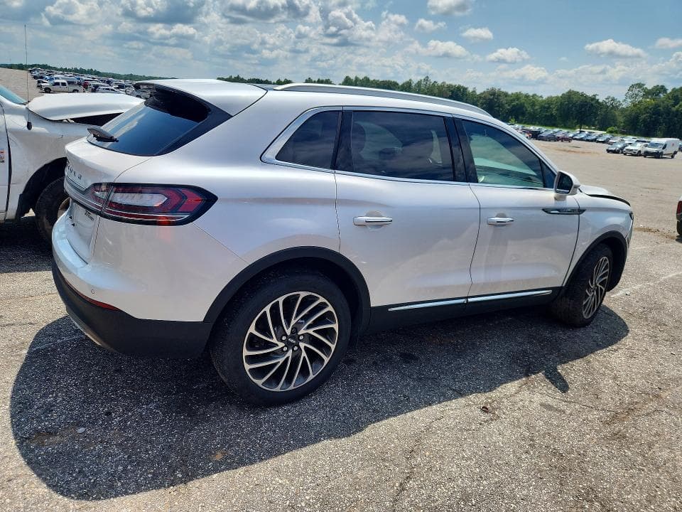 2019 LINCOLN NAUTILUS RESERVE 3
