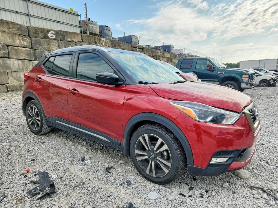 2019 NISSAN KICKS SR 4