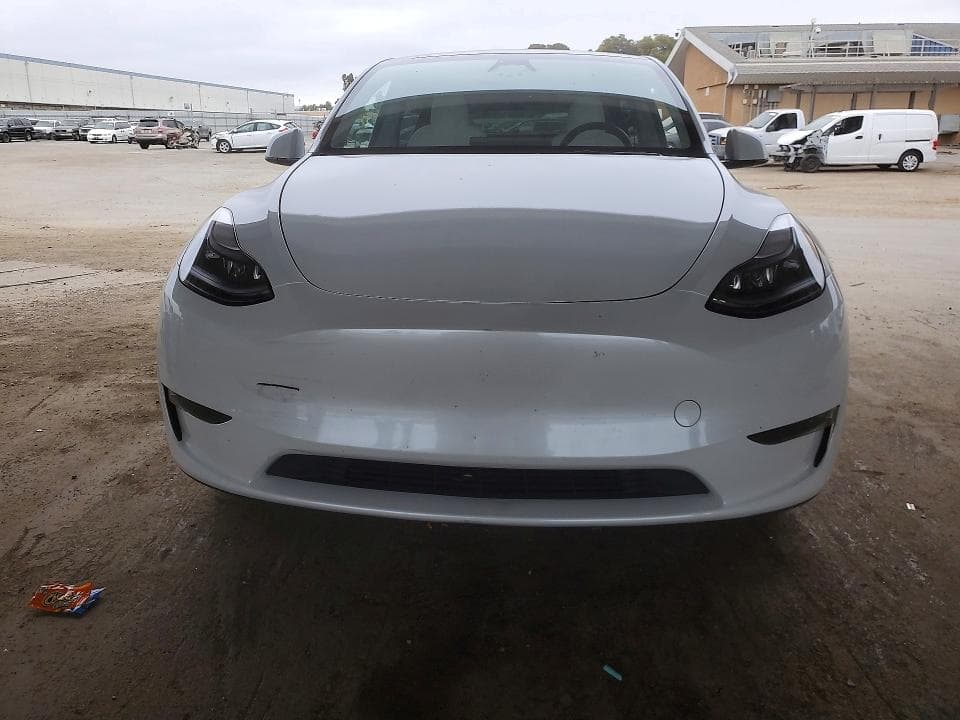2023 TESLA MODEL Y 5