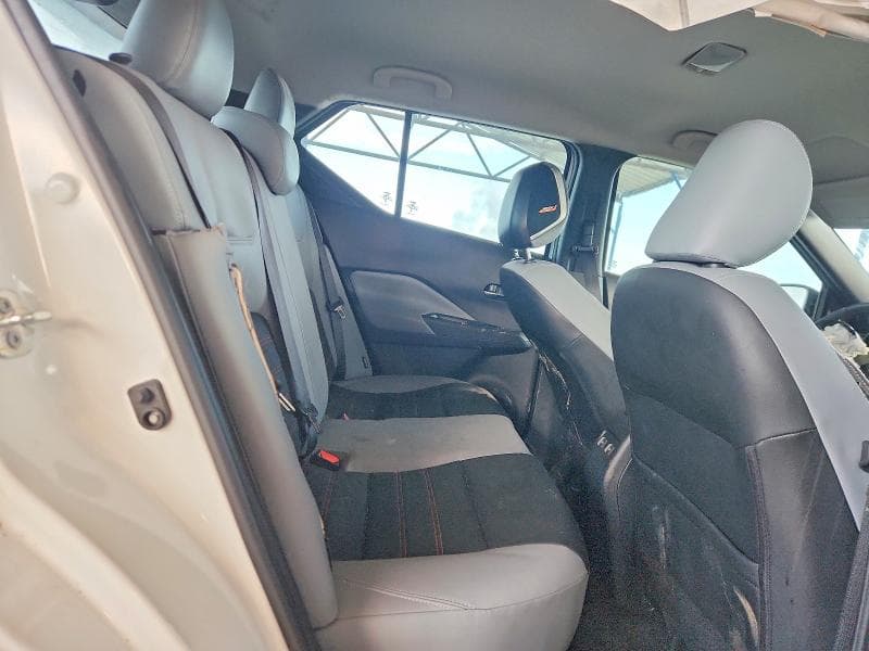 2023 NISSAN KICKS SR 10