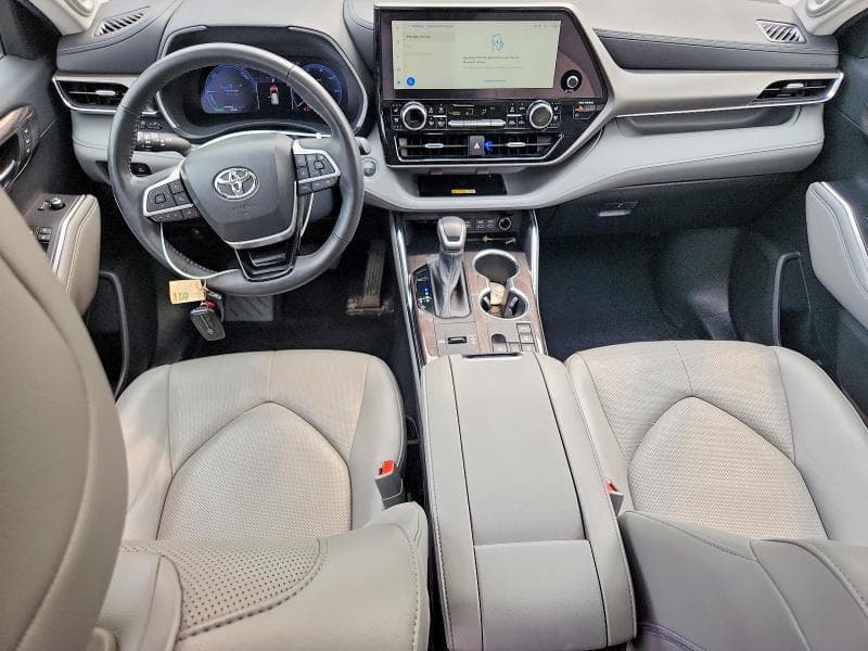 2023 TOYOTA HIGHLANDER HYBRID LIMITED 8