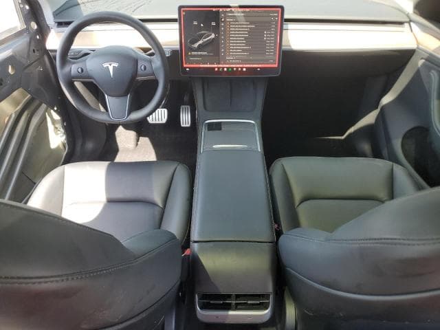 2024 TESLA MODEL Y 8