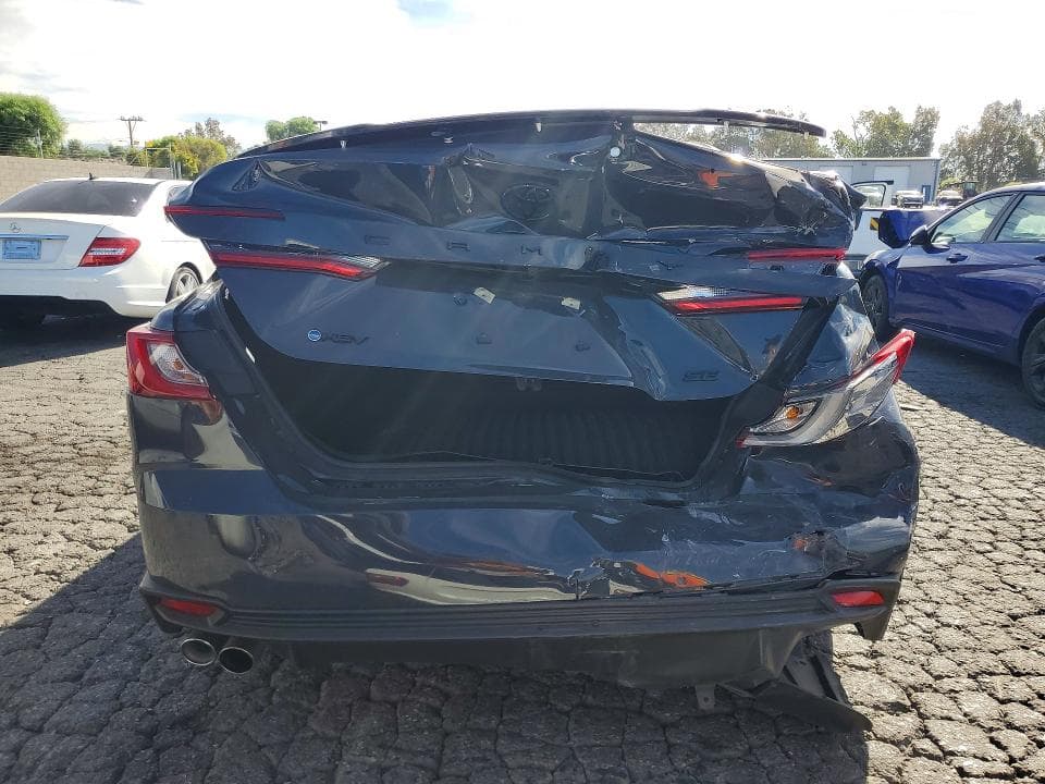 2026 TOYOTA CAMRY SE 6