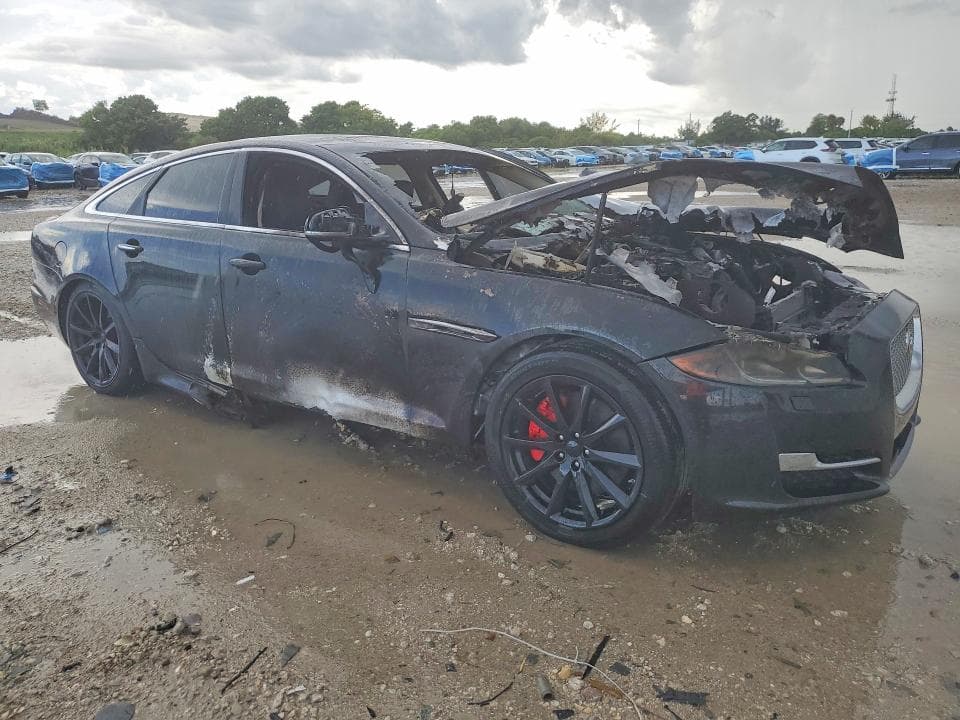 2018 JAGUAR XJ R - SPORT 4