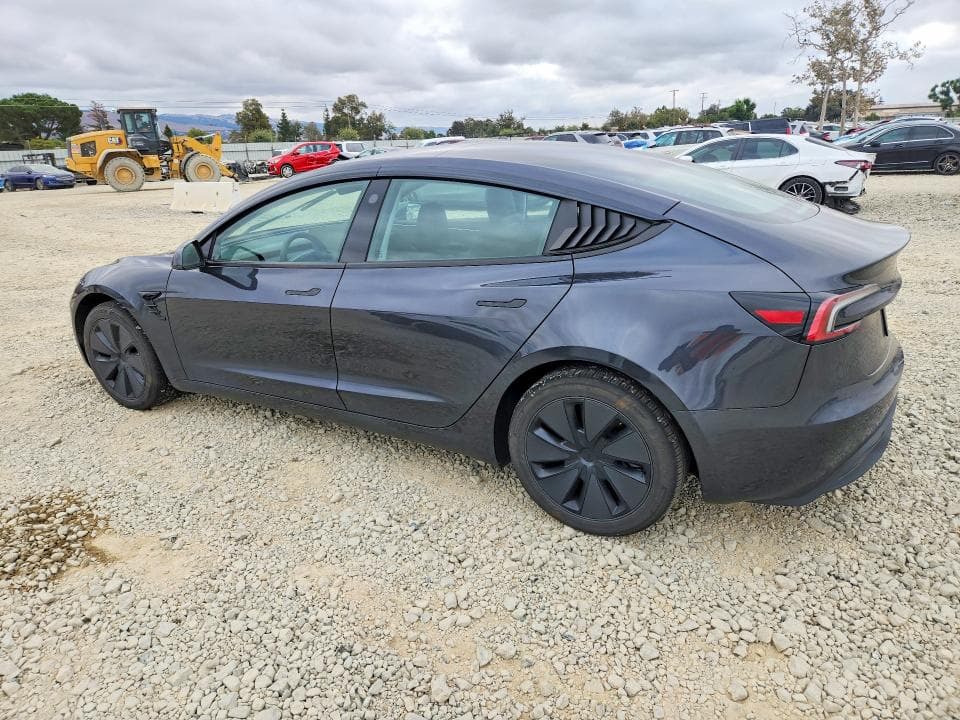 2025 TESLA MODEL 3 2