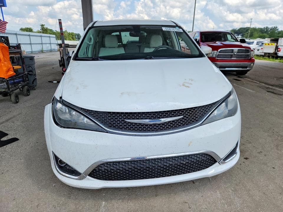 2017 CHRYSLER PACIFICA TOURING 5