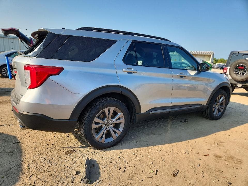2022 FORD EXPLORER XLT 3