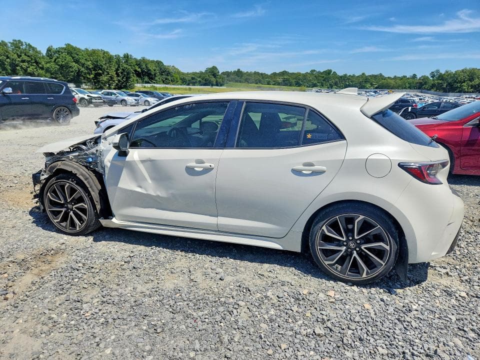 2019 TOYOTA COROLLA HATCHBACK XSE 2