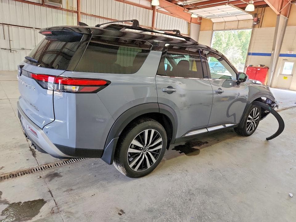 2025 NISSAN PATHFINDER PLATINUM 3