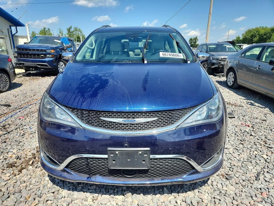 2019 CHRYSLER PACIFICA LIMITED 5
