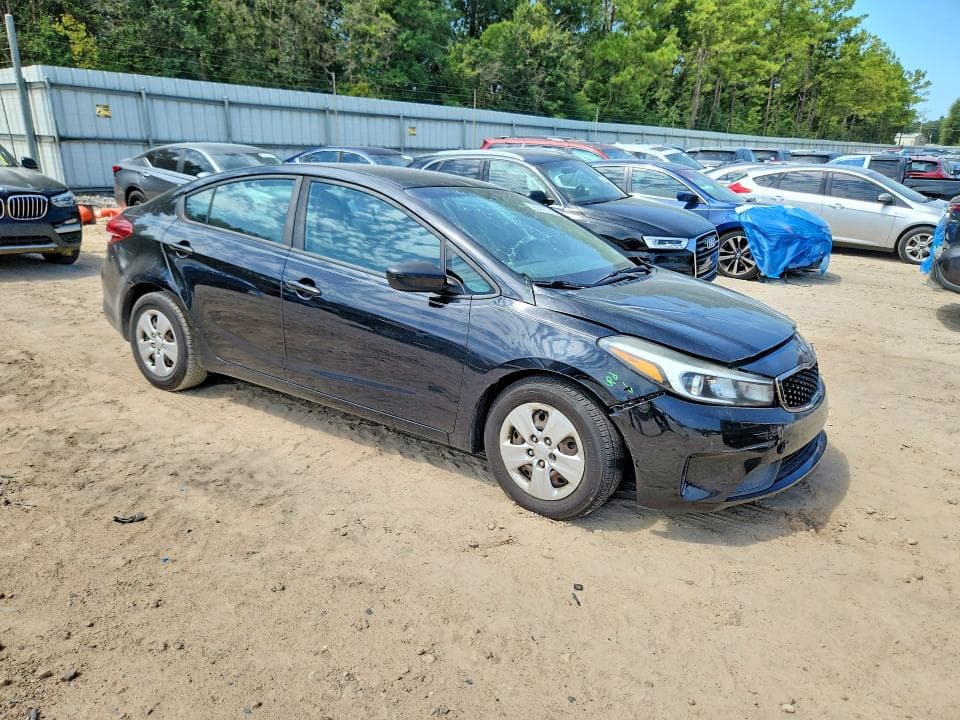 2017 KIA FORTE LX 4