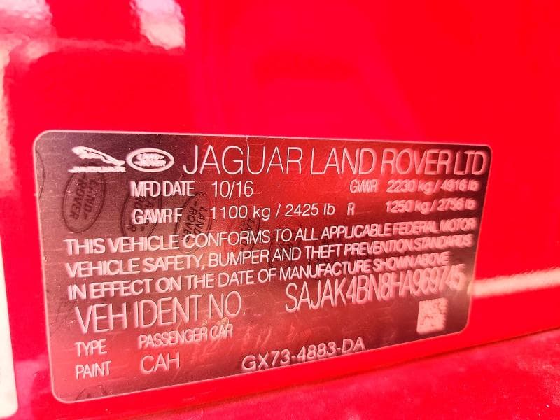 2017 JAGUAR XE PRESTIGE 12