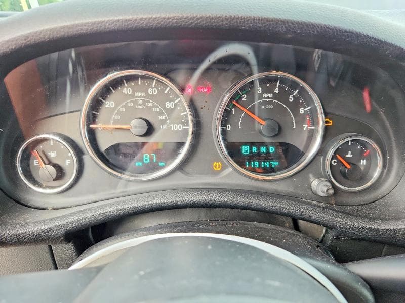 2018 JEEP WRANGLER UNLIMITED SAHARA 9