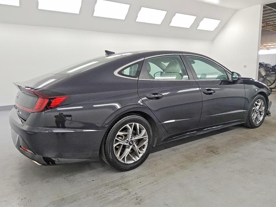 2023 HYUNDAI SONATA SEL 3