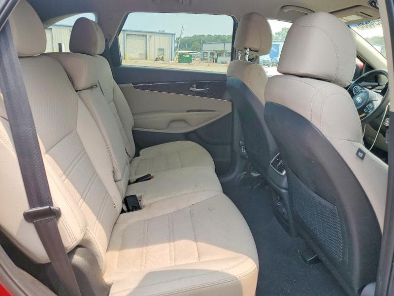 2017 KIA SORENTO LX 10