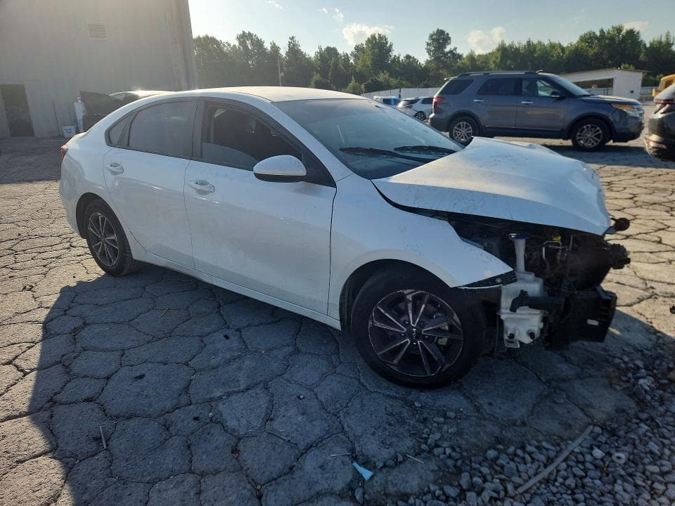 2023 KIA FORTE LXS 4