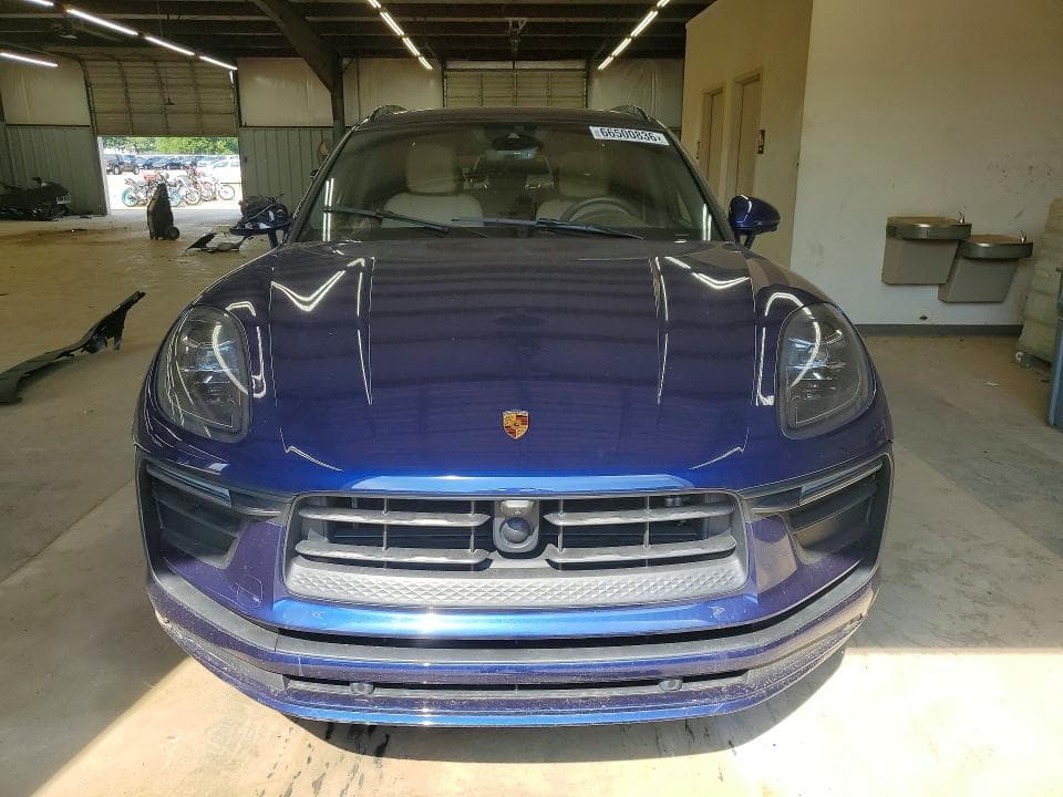 2024 PORSCHE MACAN BASE 5