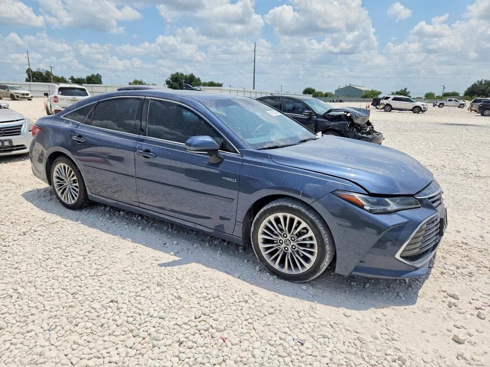 2019 TOYOTA AVALON HYBRID LIMITED 4
