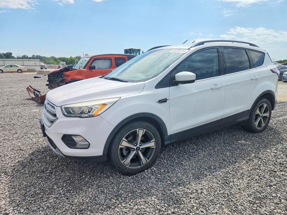 2017 FORD ESCAPE SE - 1