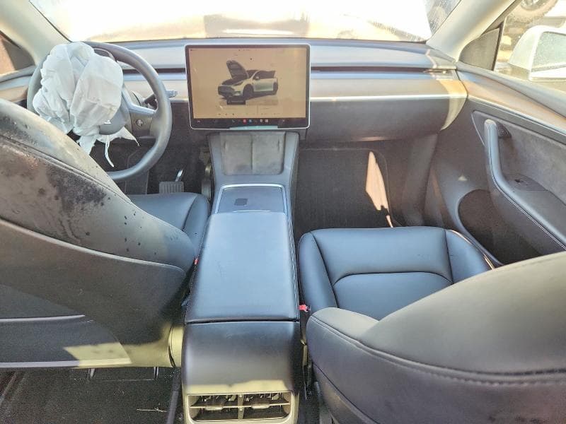 2022 TESLA MODEL Y 8