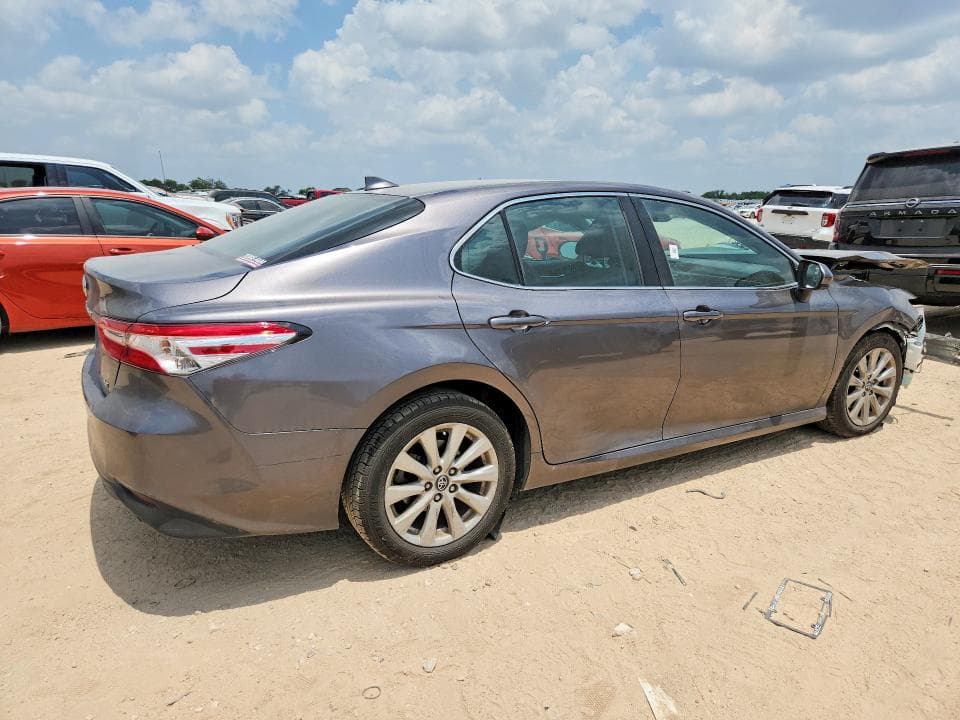 2019 TOYOTA CAMRY LE 3