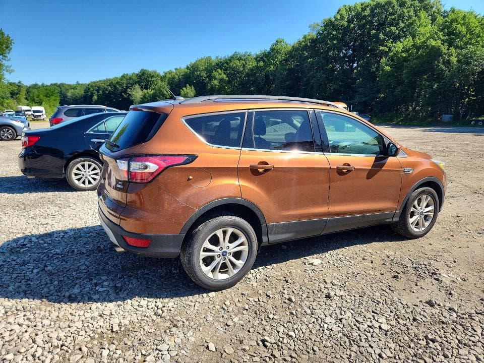 2017 FORD ESCAPE SE 3