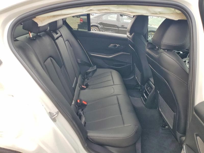 2023 BMW 330E 10