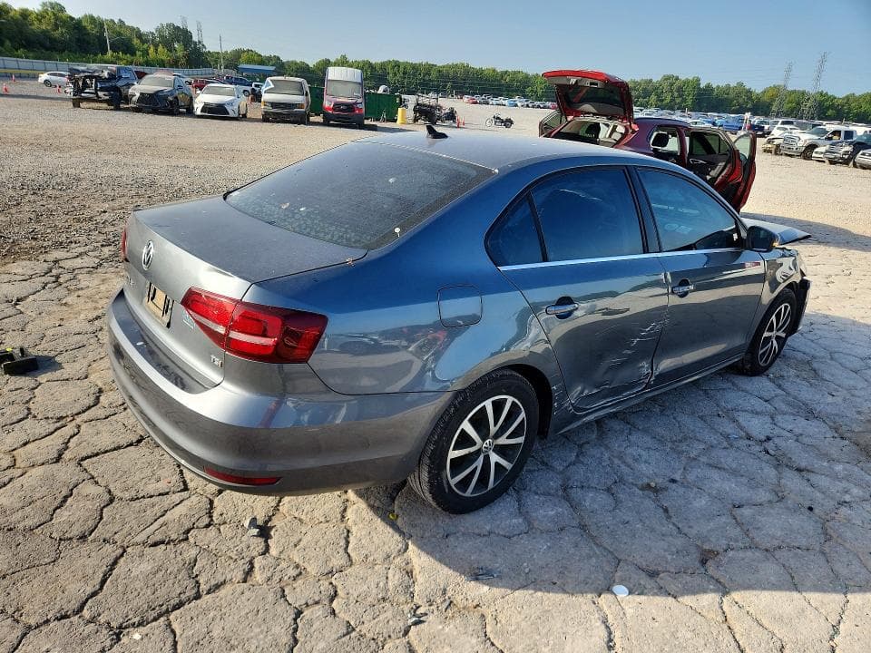 2017 VOLKSWAGEN JETTA SE 3