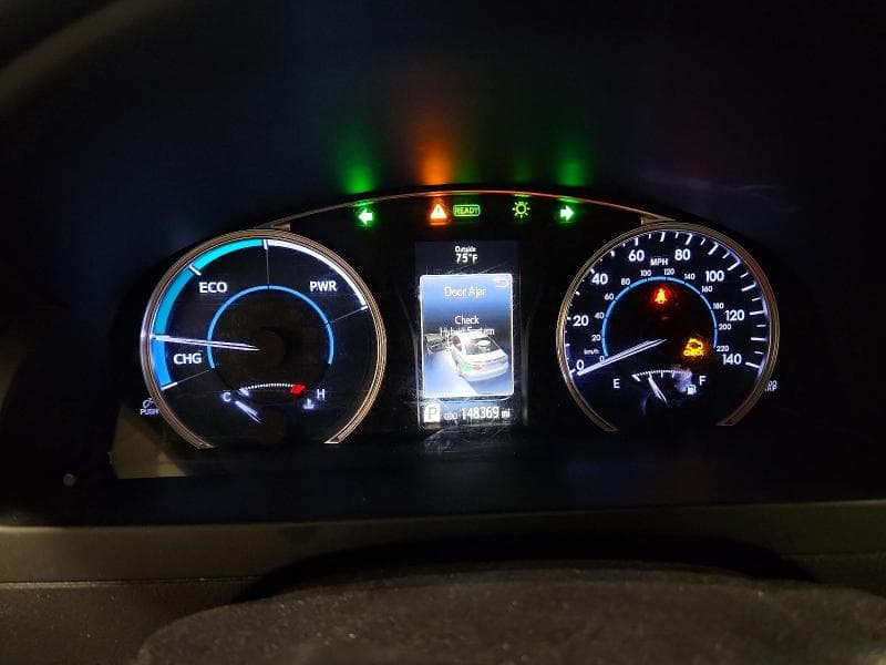 2017 TOYOTA CAMRY HYBRID LE 9
