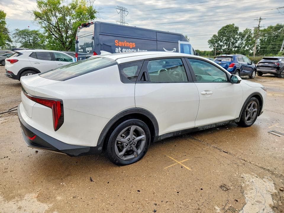 2025 KIA K4 LXS 3